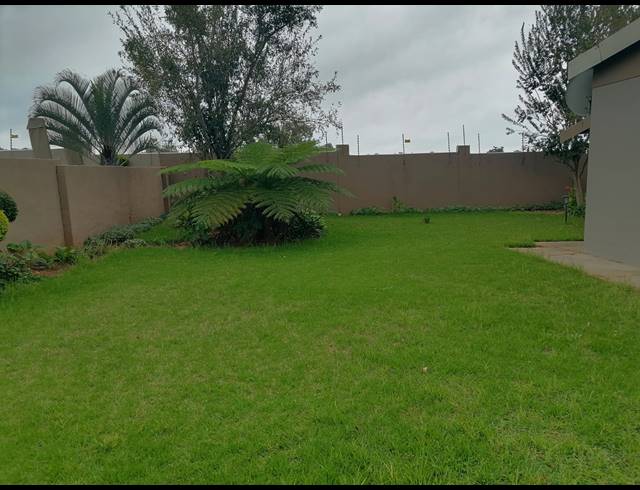 3 BEDROOM HOUSE FOR SALE IN GEELHOUTPARK